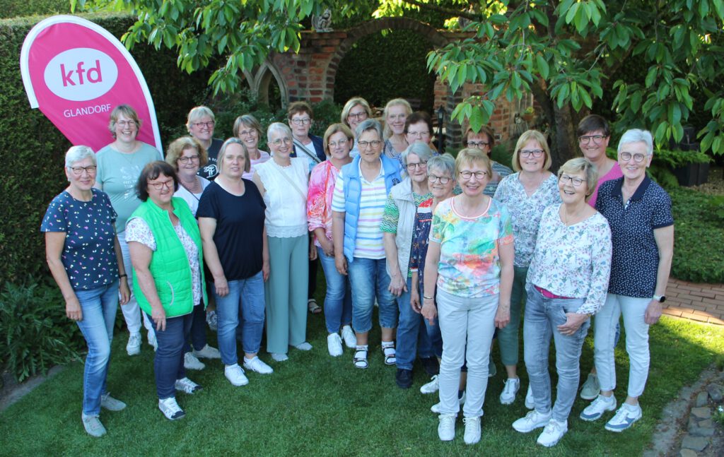 Gruppenbild von KFD Mitarbeiterinnen aus Glandorf
